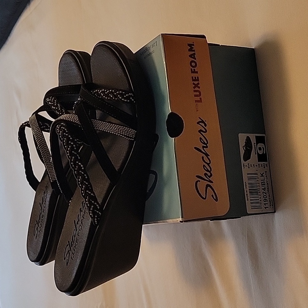 Skecher's Rumble On Dreamy Days wedge sandals